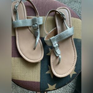 Coach Woman’s Leather Sandals with strap in SZ 8 in gently used condition